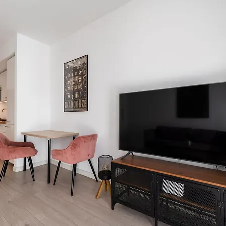 Rentplanet - Ptasia Wroclaw